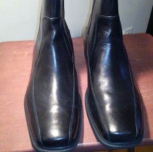 Size 16 Mens Leather Black  Boots Brand New.